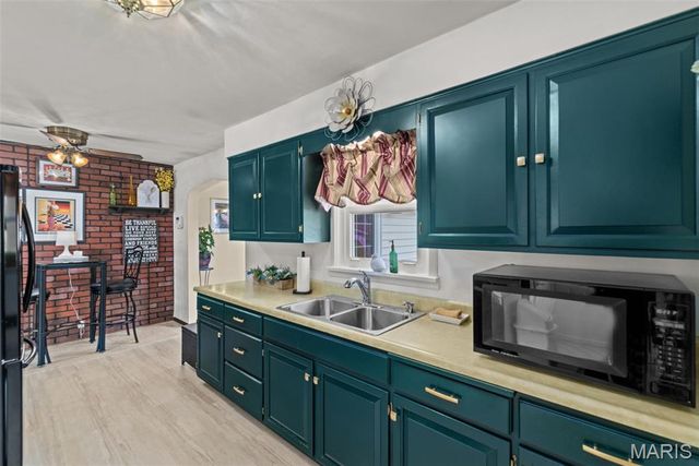 111 Freedom Drive, Belleville, IL 62226