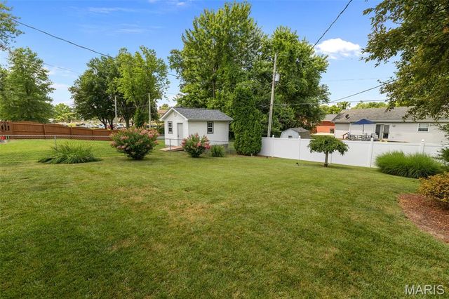 111 Freedom Drive, Belleville, IL 62226