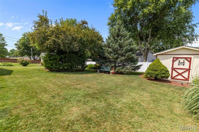 111 Freedom Drive, Belleville, IL 62226