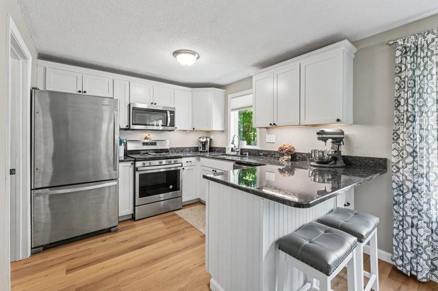 3 Salisbury Road, Nashua, NH 03064