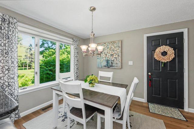 3 Salisbury Road, Nashua, NH 03064