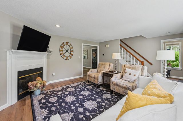 3 Salisbury Road, Nashua, NH 03064