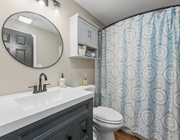 3 Salisbury Road, Nashua, NH 03064