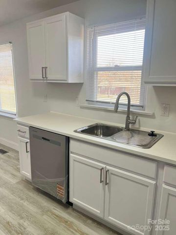 1073 Springdale Drive, Maiden, NC 28650