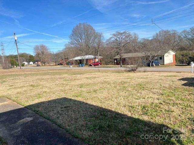 1073 Springdale Drive, Maiden, NC 28650