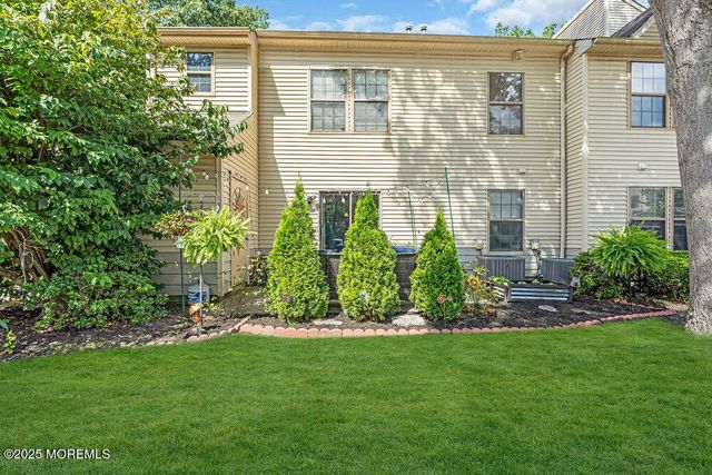1506 Jasmine Court, Jackson, NJ 08527