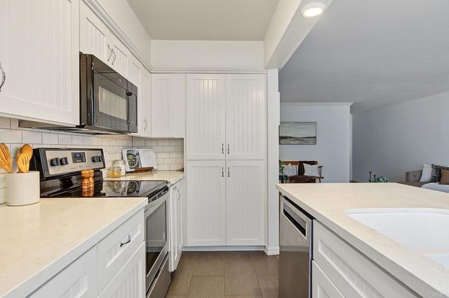 4290 5th, San Diego, CA 92103