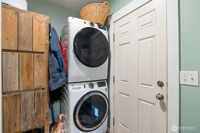 131 Silverthistle Road, Winlock, WA 98596