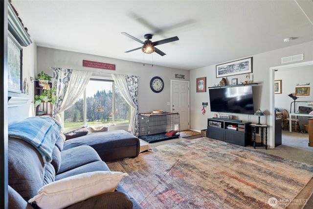 131 Silverthistle Road, Winlock, WA 98596