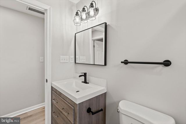 3809 W COLD SPRING LN, Baltimore, MD 21215