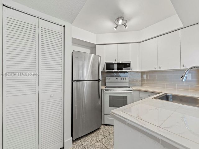 8365 SW 152nd Avenue C310, Miami, FL 33193