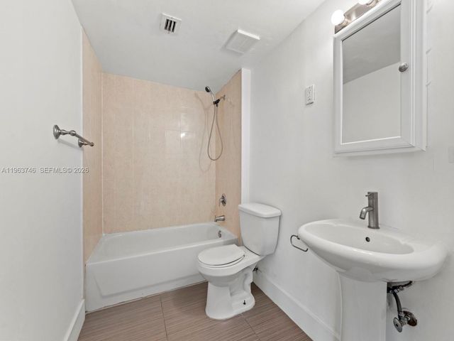 8365 SW 152nd Avenue C310, Miami, FL 33193