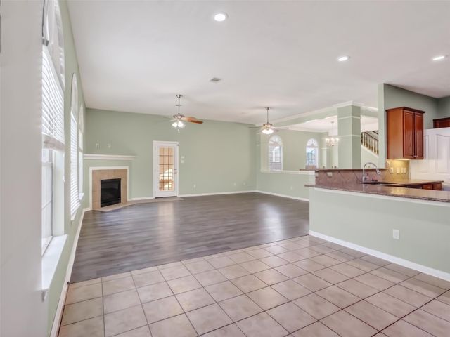 2209 Cochise Trail, League City, TX 77573