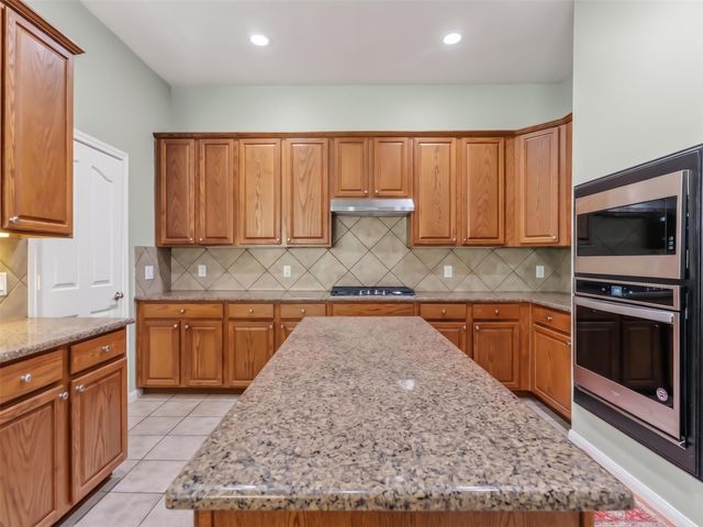 2209 Cochise Trail, League City, TX 77573