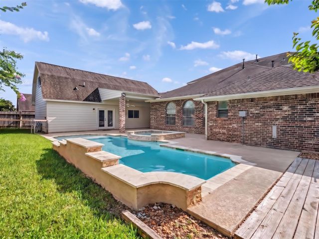 2209 Cochise Trail, League City, TX 77573