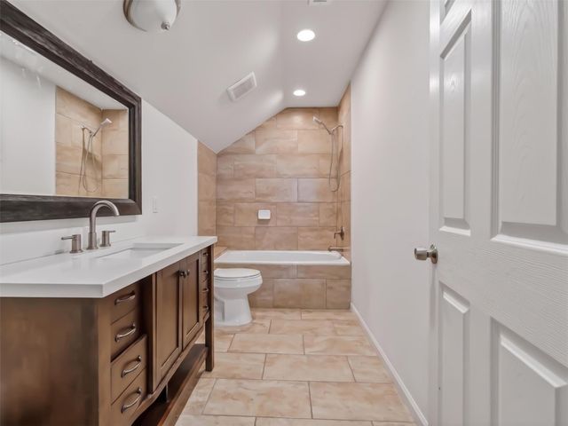2209 Cochise Trail, League City, TX 77573