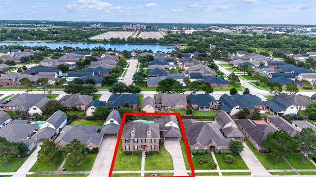 2209 Cochise Trail, League City, TX 77573