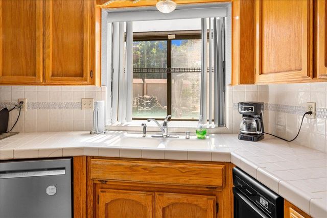 3512 Viader Dr, Modesto, CA 95356