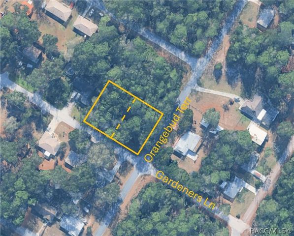 9826 W Gardeners Lane, Crystal River, FL 34428