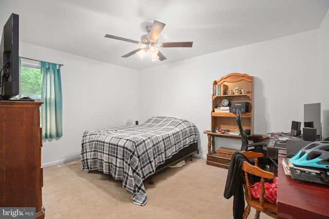 50 LOVETT DR, Fredericksburg, VA 22407