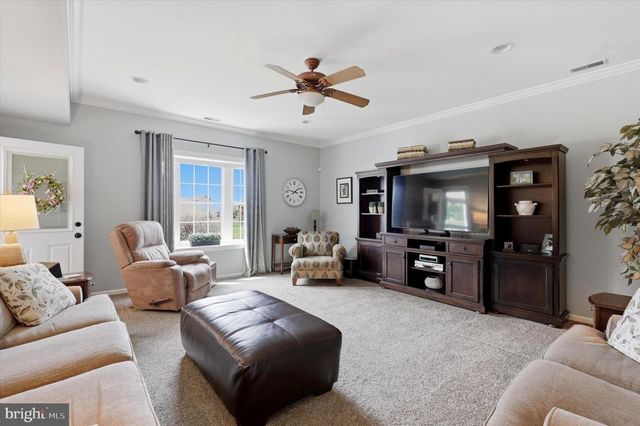 12 STERLING DR, Horsham, PA 19044