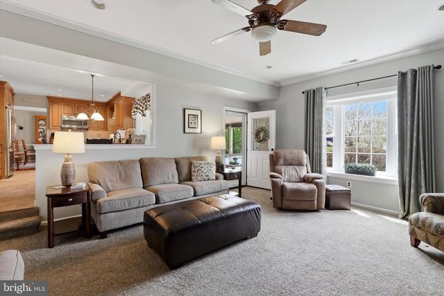 12 STERLING DR, Horsham, PA 19044