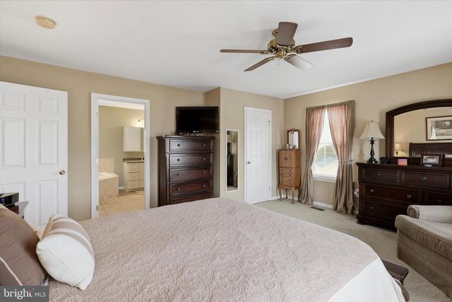 12 STERLING DR, Horsham, PA 19044