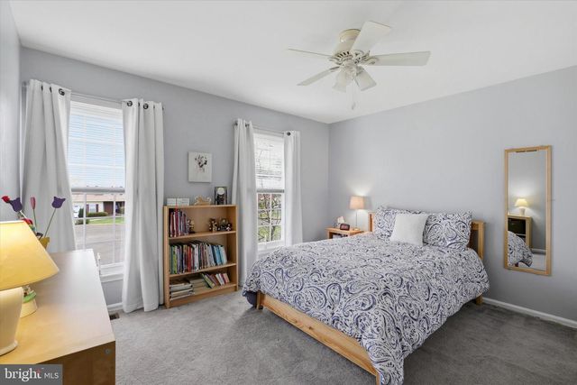 12 STERLING DR, Horsham, PA 19044