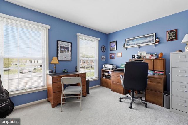 12 STERLING DR, Horsham, PA 19044