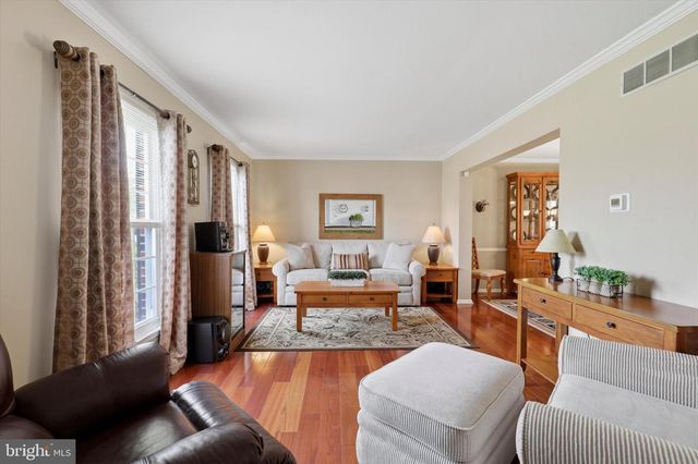 12 STERLING DR, Horsham, PA 19044