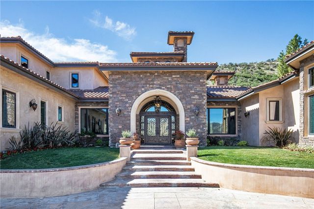 26829 Brooken Avenue, Canyon Country, CA 91387