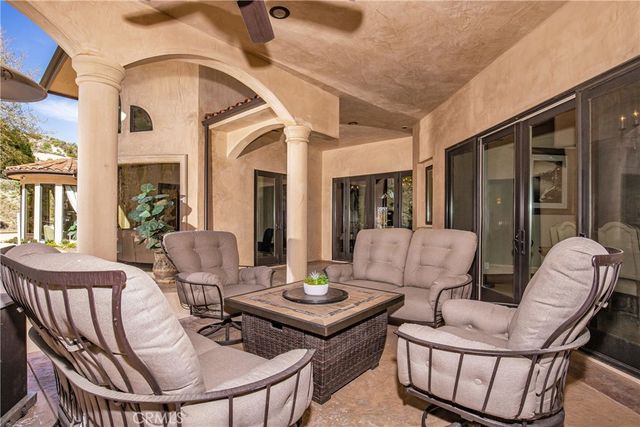 26829 Brooken Avenue, Canyon Country, CA 91387