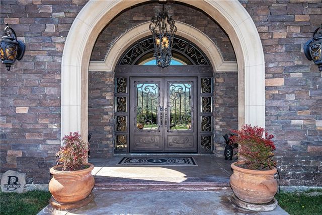 26829 Brooken Avenue, Canyon Country, CA 91387