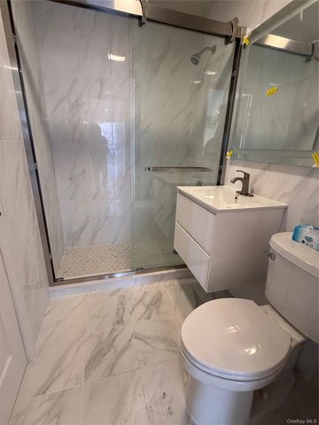 4231 Colden Street F7A, Flushing, NY 11355