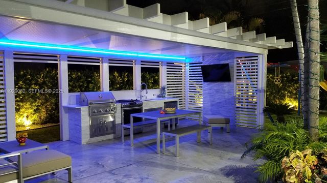 1071 W 66th St 0, Hialeah, FL 33012