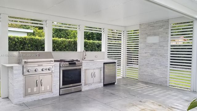 1071 W 66th St 0, Hialeah, FL 33012