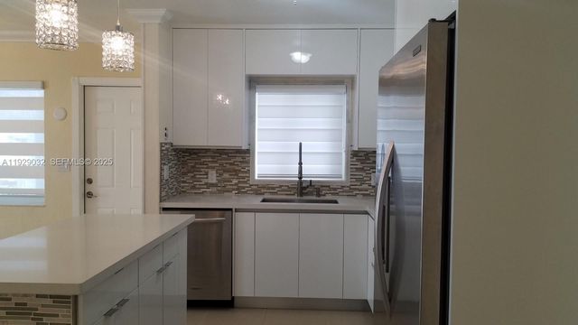 1071 W 66th St 0, Hialeah, FL 33012