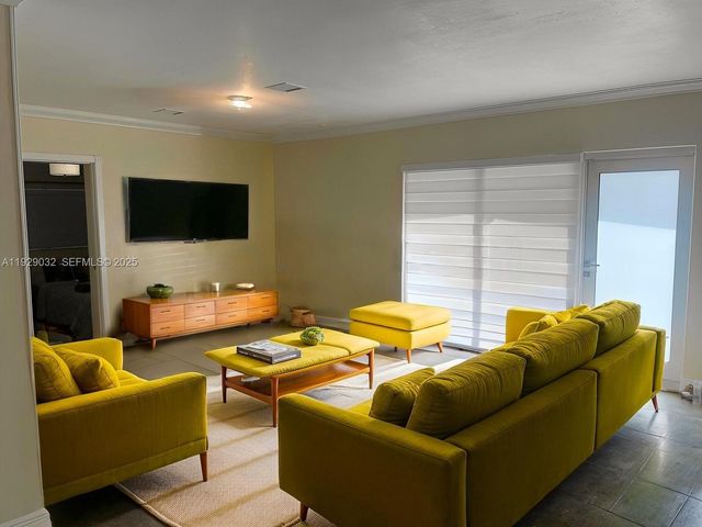 1071 W 66th St 0, Hialeah, FL 33012