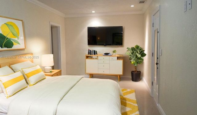 1071 W 66th St 0, Hialeah, FL 33012