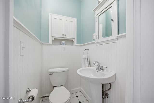 48 Van Schoick Avenue, Albany, NY 12208