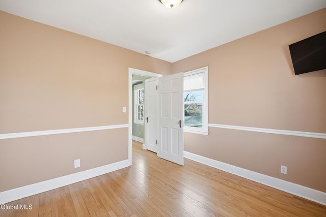 48 Van Schoick Avenue, Albany, NY 12208