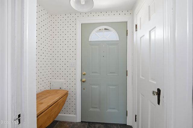 48 Van Schoick Avenue, Albany, NY 12208