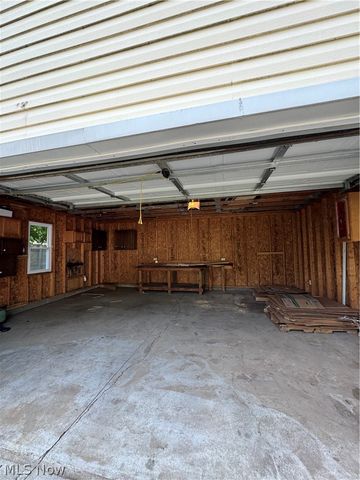 544 Purdue Avenue, Elyria, OH 44035