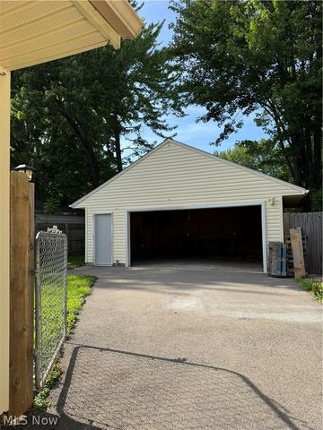 544 Purdue Avenue, Elyria, OH 44035