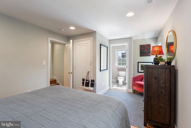 2H DUTTON AVE, Catonsville, MD 21228