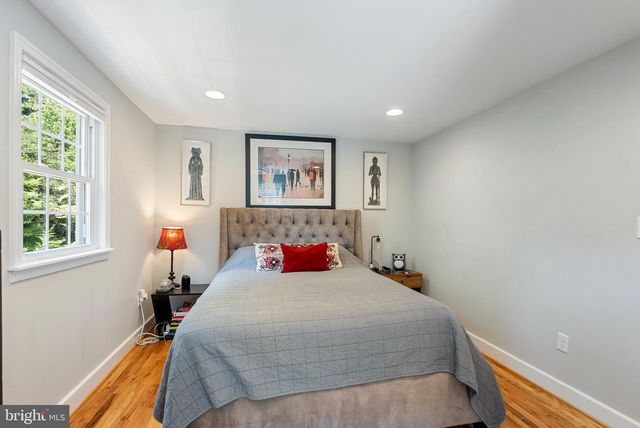 2H DUTTON AVE, Catonsville, MD 21228