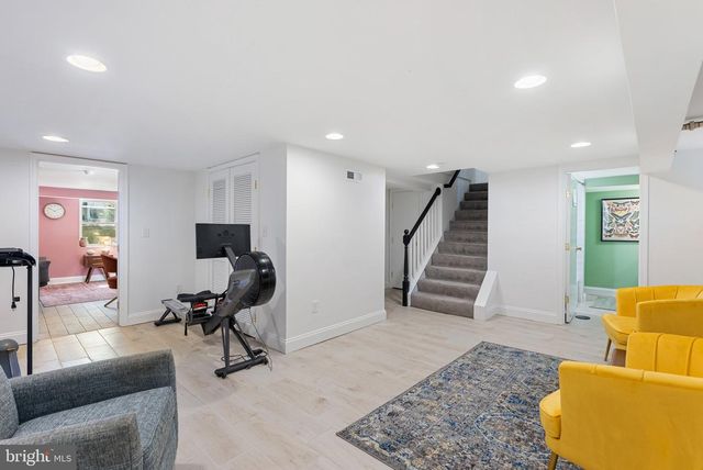2H DUTTON AVE, Catonsville, MD 21228