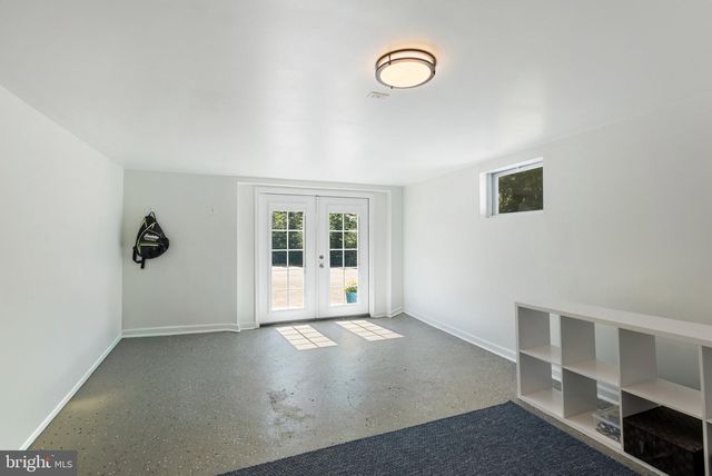 2H DUTTON AVE, Catonsville, MD 21228