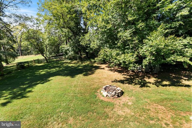 2H DUTTON AVE, Catonsville, MD 21228