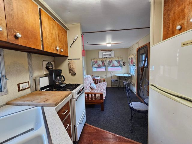 96 LHCS Road, Hubbardton, VT 05735